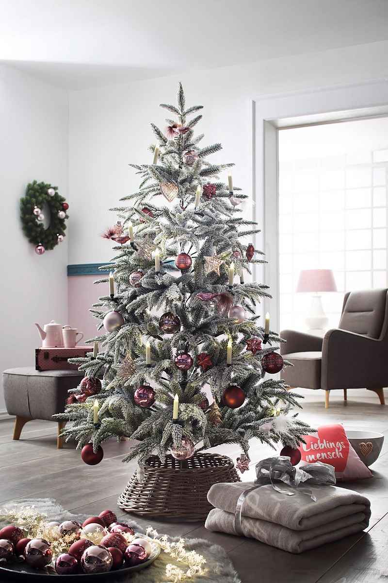 Künstlicher Weihnachtsbaum, Edeltanne, mit Schnee, inkl. Metallständer / Kostenloser Versand